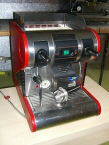 Prodám jednopákový kávovar La San Marco