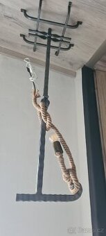 Kovaná lampa stojan