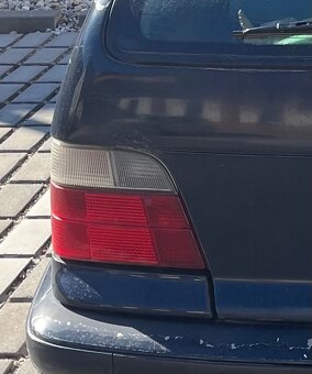 BMW e36 touring originální zadní světla M-packet