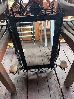 Kované dekorativní zrcadlo se svícny