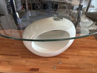 Konferenční stolek