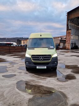 Mercedes  Bez  Sprinter 319