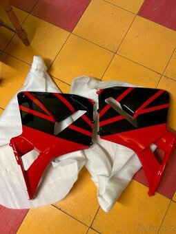 CBR 600 RR 2003 boční plasty