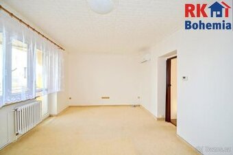 Prodej bytu 3+1 se sklepem a zasklenou lodžií v Českém Brodě