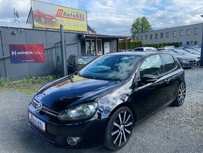 Volkswagen Golf 1.6 MPi Senzory,ALU,VýhřevSed - 1