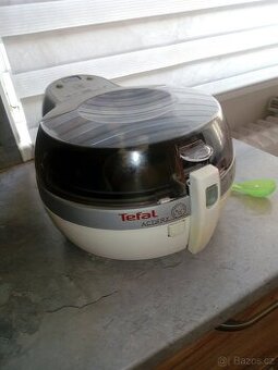 Horkovzdušná fritéza Tefal