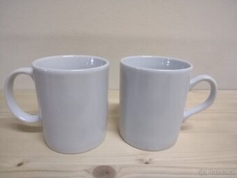 Porcelánový hrnek č.7 bez dekoru, v barvě bílá