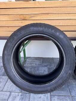 Zimní pneu CONTINENTAL 205/55/R17