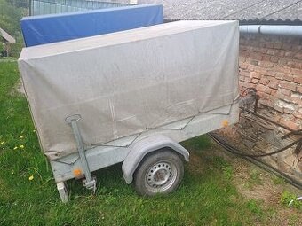 Přívěsný vozík 750kg s plachtou