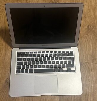 Macbook Air 13,3" 2013 I5 1.6Ghz 8 GB / 512 GB SSD CZ kláve