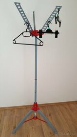 Věšák - 1