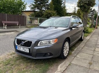 VOLVO V70III 2,4 D5 136KW 2007 automat