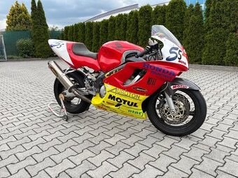 HONDA CBR 600
