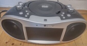 Rádio s Dvd(přestalo promítat).