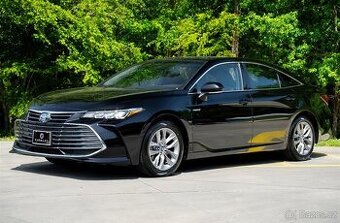 Toyota Avalon XLE Hybrid 2020