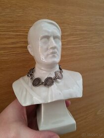 Porcelánová busta Adolf Hitler