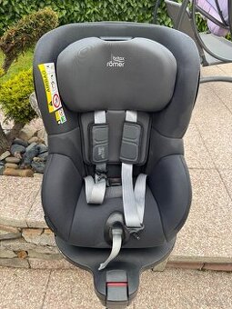 Autosedačka Britax Römer Dualfix M-i Size