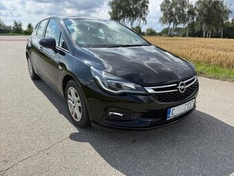 🚗 Opel Astra 1.4 • 2017 • 157 000 km