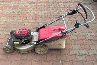 Benzínová sekačka SP 535 HW 4S , motor Honda .