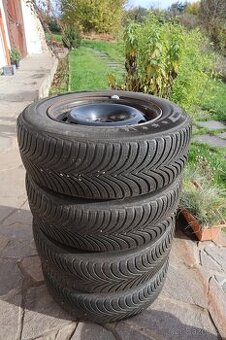 Zimní kola 205/65 r 15,4 × 108, 65,1