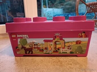 Lego juniors Pony farma - 1