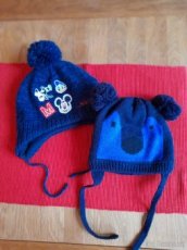 2x zimní čepice, pošta v ceně