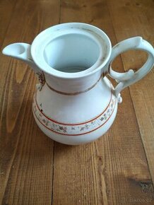 Starý porcelánový džbánek