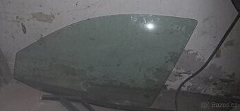 Golf 4 sklo Levé přední