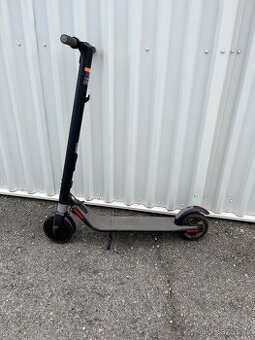 Elektrická kolobežka Ninebot Kickscooter ES1 250W
