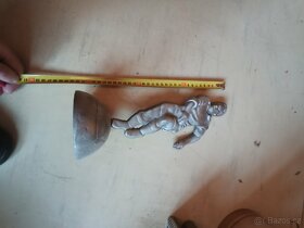 Keramika a soška fotbalisty