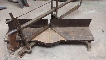 Ruční historická pokosová pila