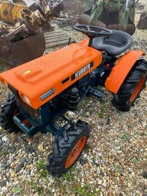 Malotraktor Kubota B6000