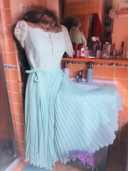 plesovesaty# maturitni# spolecenske# #nasvatbujakohost