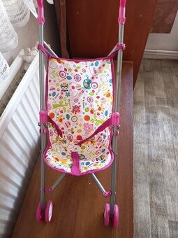 Sedačka pro panenky