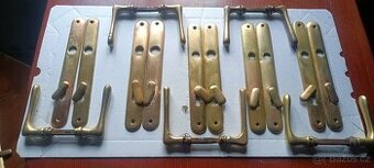 Staré mosazné kování.