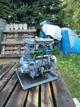 Motor kawasaki zx600r