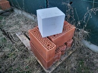 Cihly, tvárnice, dlaždice