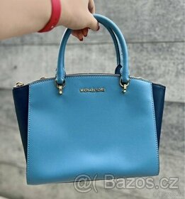 Modrá kabelka Michael Kors