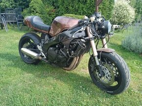 Yamaha YZF 750R café racer