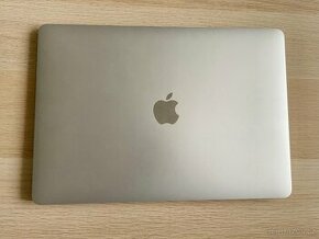 MacBook Air 13" 2020 + Thule