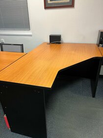 Kancelářské stoly - 1