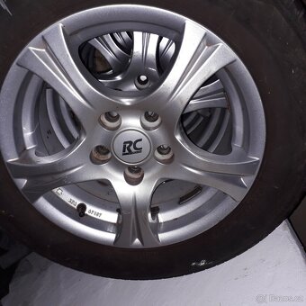 alukola s pneumatikami Ford c-max