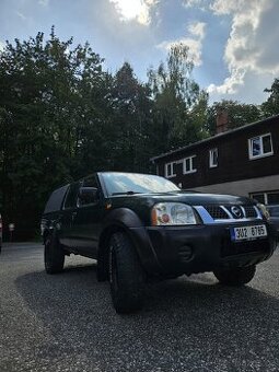 Nissan Navara D40