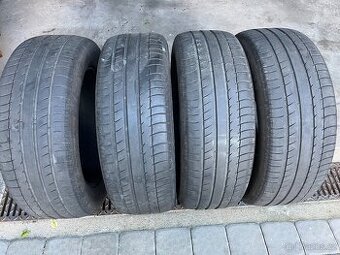 Pneu 225/60R18