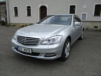 MERCEDES BENZ S 500 V8 - 4 MATIC, nové STK
