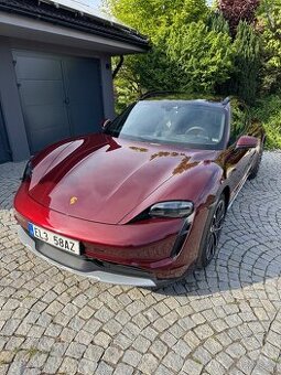 Porsche Taycan 4 Cross Turismo