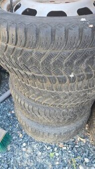 Celoroční kola Mercedes 195/50R15