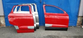 Škoda Karoq - pravé predni a zadní dveře.