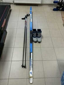 Prodám Běžky Favorit Wood Core s boty a hůlky 160cm