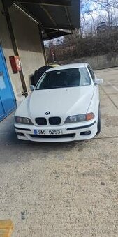 E39 523i